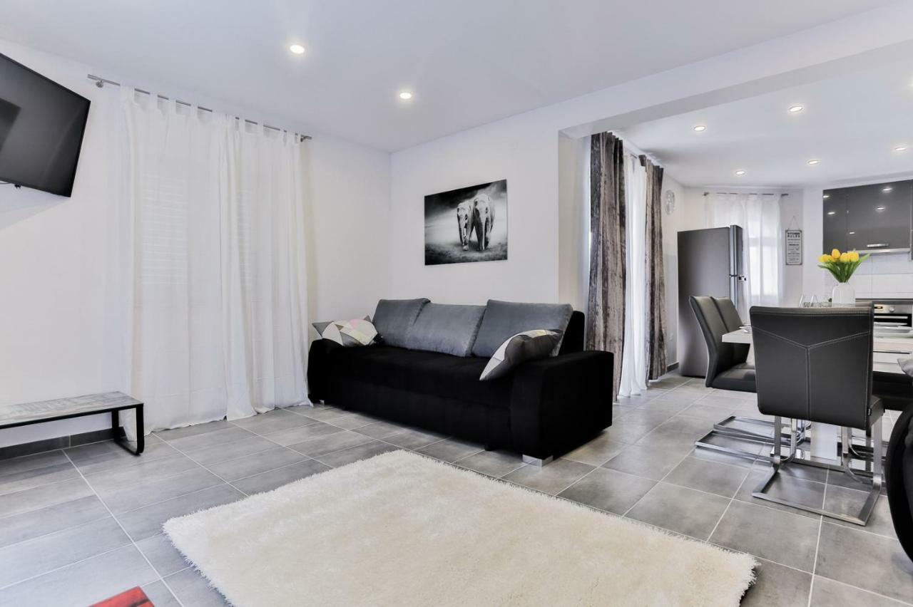 Scandalli Apartment