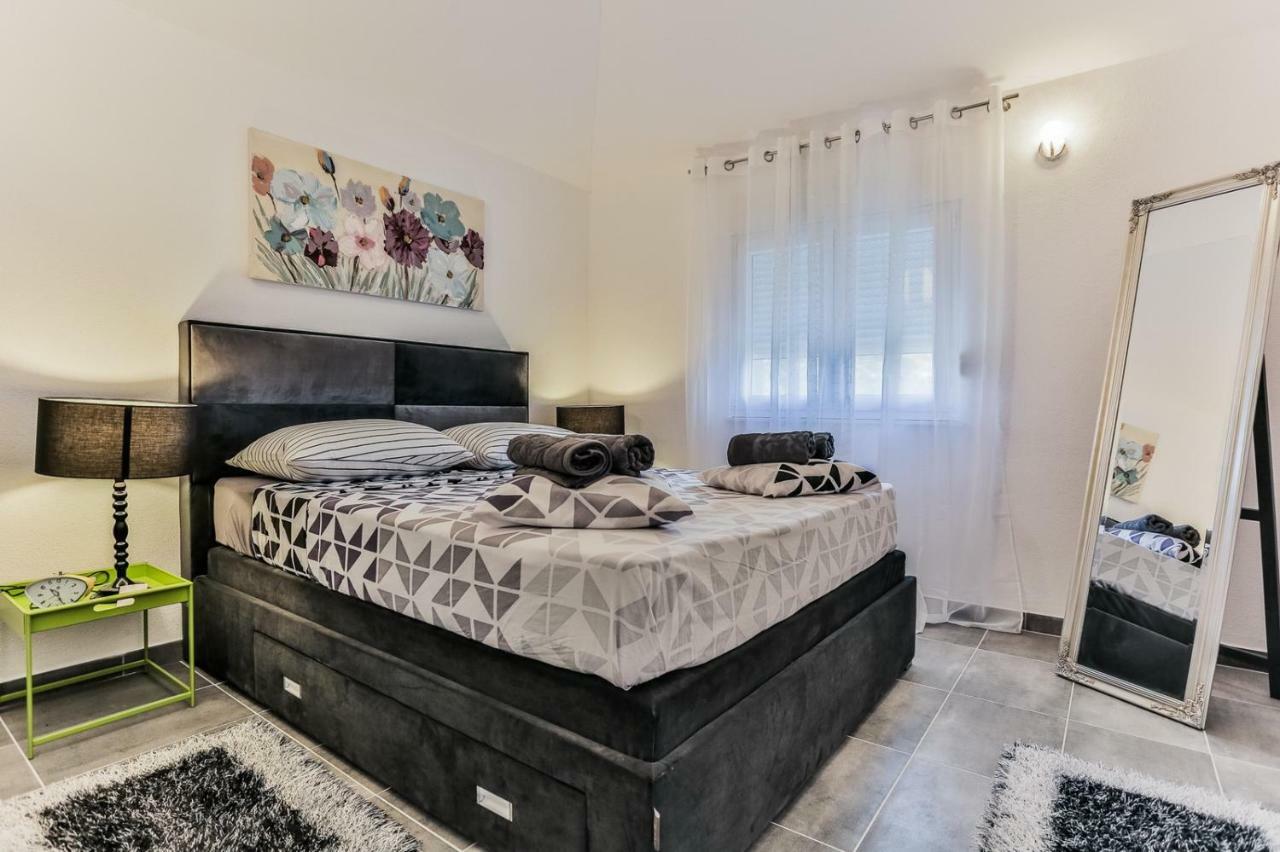 Scandalli Apartment Sevid