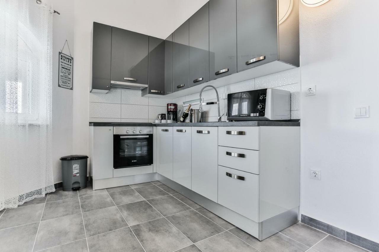 Scandalli Apartment Sevid